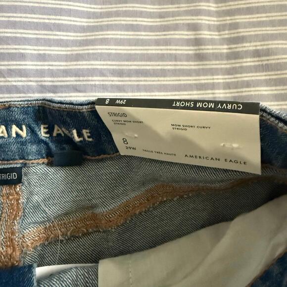 American Eagle Curvy Mom Shorts - Picture 2 of 3